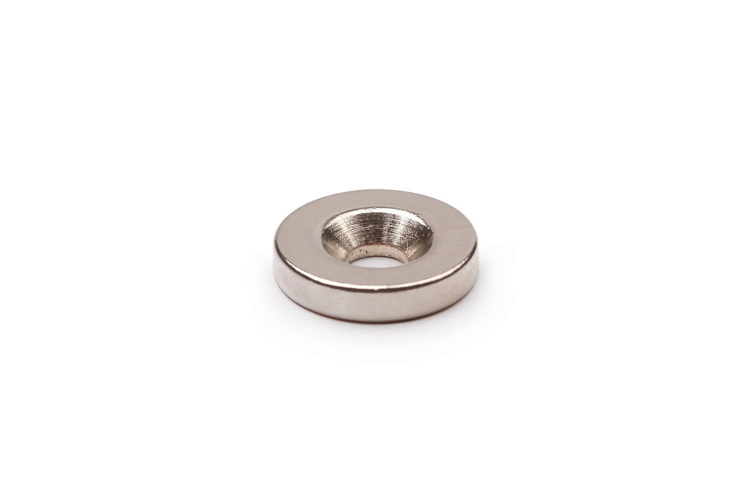 Неодимовый магнит диск с зенковкой 15x4,5/7,5 х 3